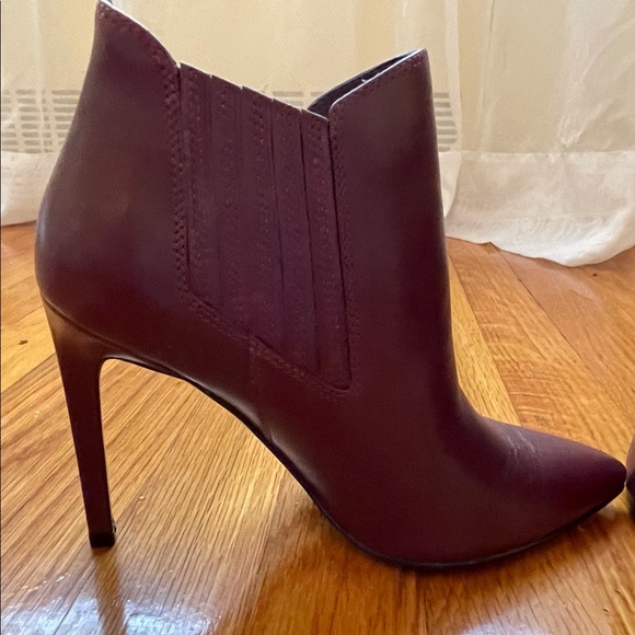 Guess brand new maroon booties - Picture 5 of 6